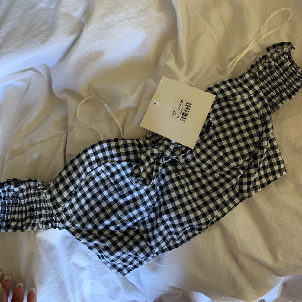 Black and white crop top